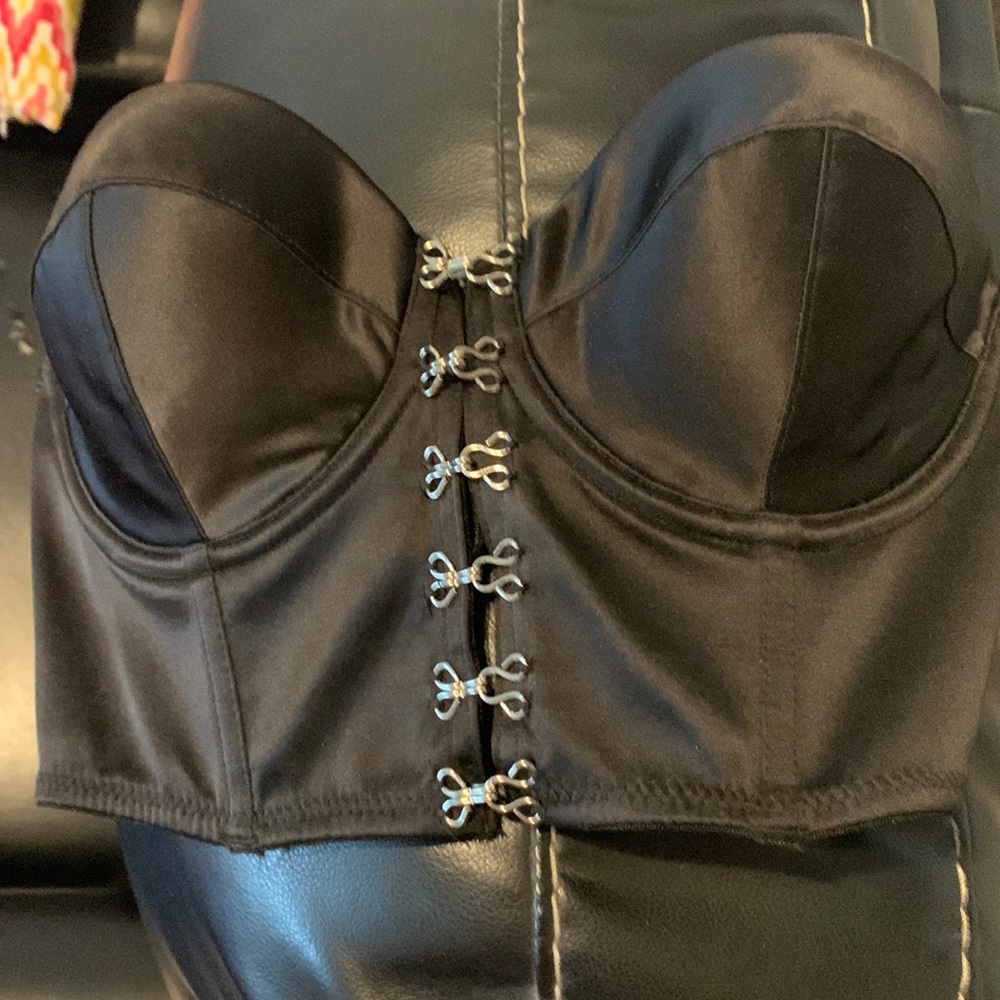 Hook and eye black lightly padded bustier NWOT